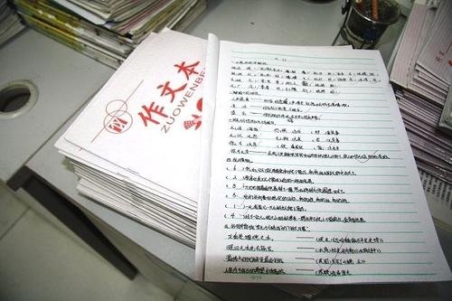 代表建议让学生在校内完成家庭作业，这个建议如何？