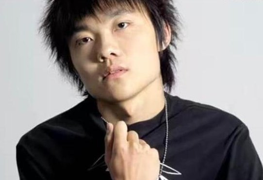 姚政现状如何，姚政还在唱歌吗？