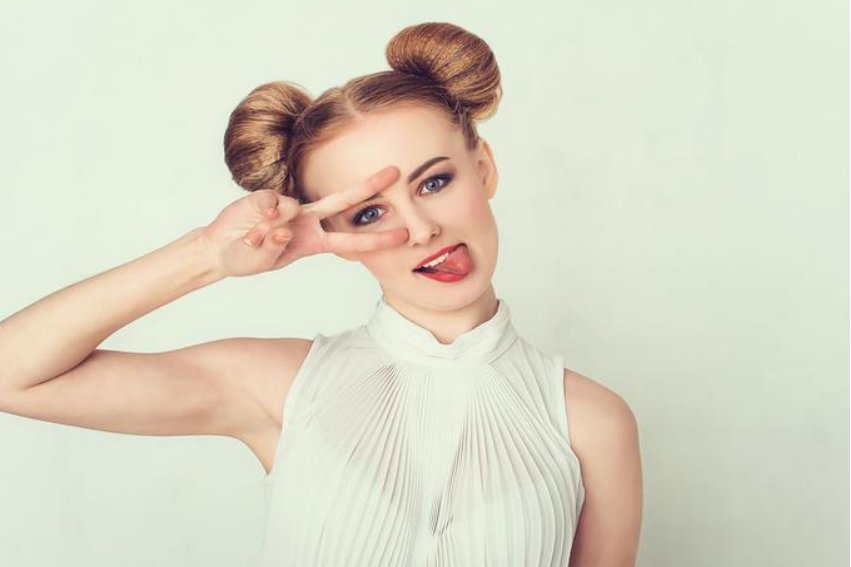 女生回复“嘻嘻”是什么意思？