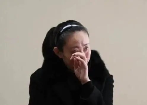 当受害者成为带货者,江歌妈妈和坠崖孕妇的流量变现之路你了解多少?