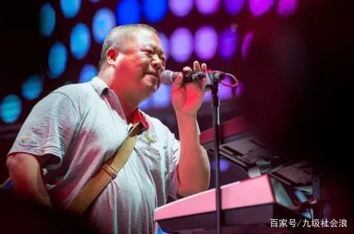 臧天朔和成龙有什么过节？