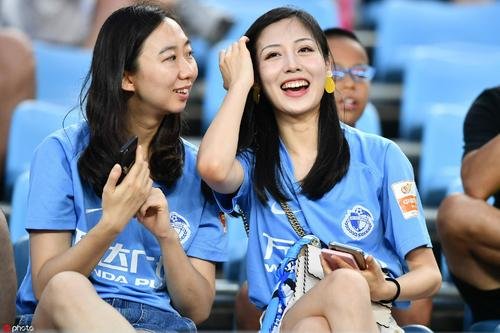 CBA赛场球迷互殴，双双遭行拘，为什么球迷这样疯狂？