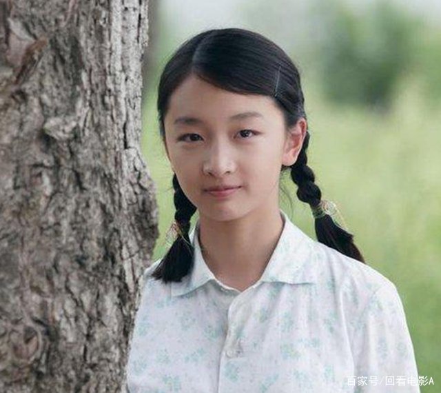 周冬雨被问到“不穿内衣是什么感受”,本尊是怎么回应的?