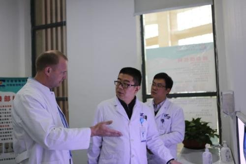 “德国骨科”是什么梗？