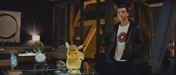 为什么《大侦探皮卡丘》里面的爸爸是白人？