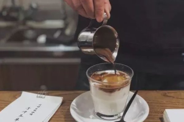 小区解封后，上海人做的第一件事买咖啡，这是为什么？