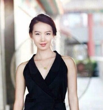 枪花茜茜扮演者