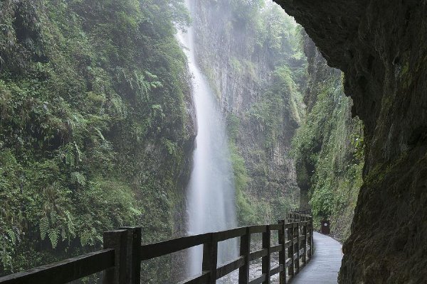 8月去恩施旅游合适吗