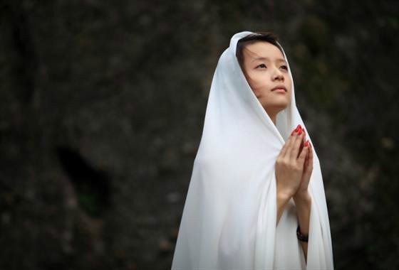 仓央嘉措《见与不见》的全文