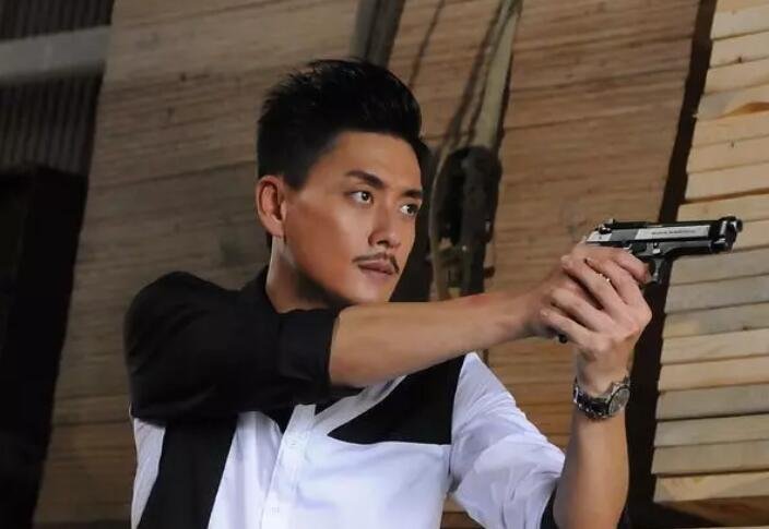 潜行狙击梁笑棠最后死了吗