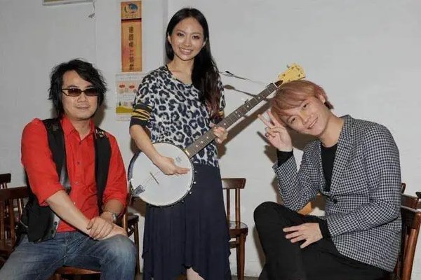 詹雯婷飞儿乐团为什么离开？