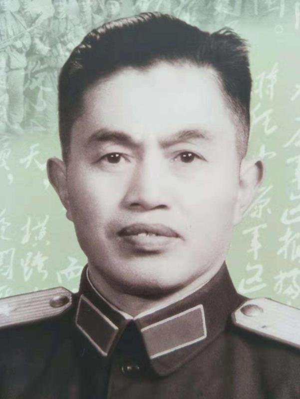 团长上面是什么官