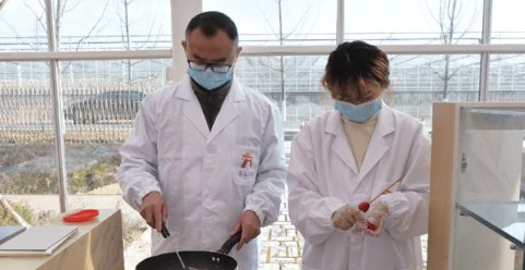 南京10万斤傅家边草莓滞销，养殖户该如何“破局”