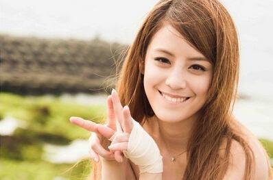 歌词 想把你抱进身体里面 的歌名是什么