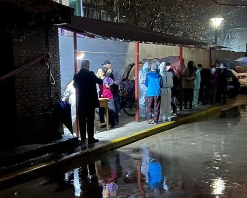 西安全城派发熊猫核酸贴纸,满足什么条件才能领取此贴纸?