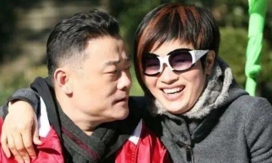 离婚嫁给周立波的张洁，现在是什么状态？