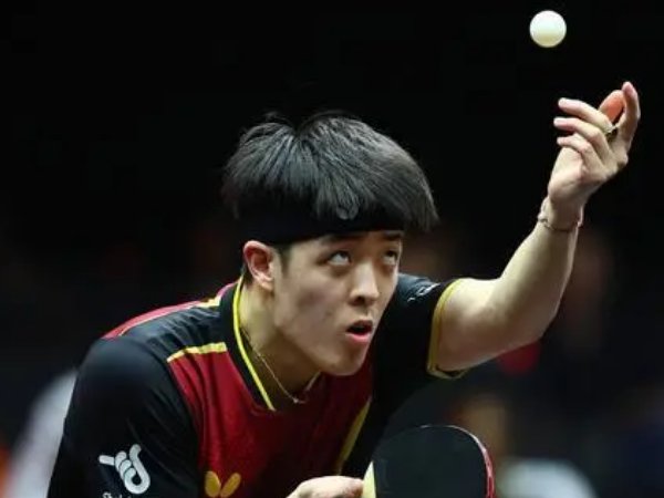 乒乓球运动员邱党简介