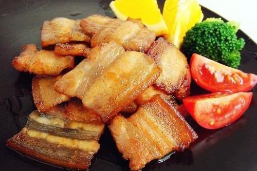 成都某公司过中秋，为何会发五花肉给员工？