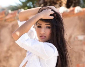 她是谁，什么电影