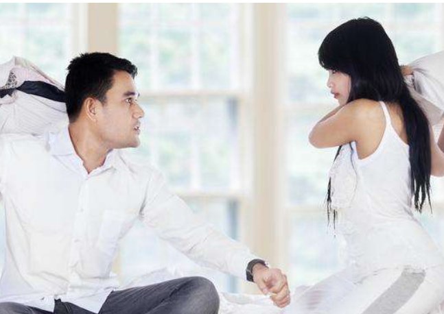 女朋友不听话，就能用父母的方式对待他，就能打他吗