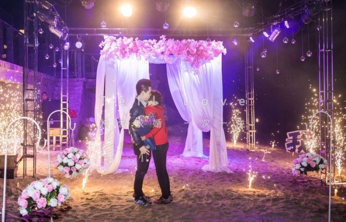 俄兴起极端求婚潮，这样的求婚能成功吗？