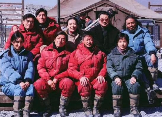 胡歌参演攀登者什么角色