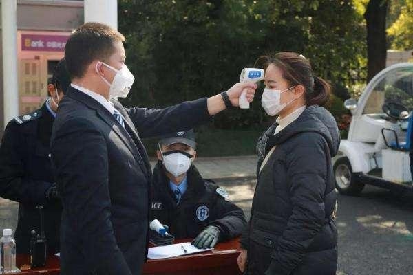 网约车空驶在路上，一天只有两单，疫情下还有哪些行业深受影响？