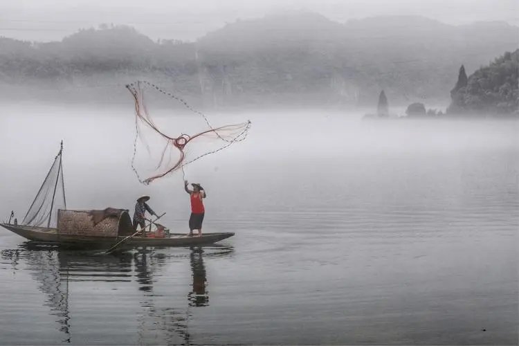 描写劳动场景的诗句