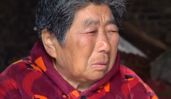 睢县一67岁偏瘫奶奶捡废品救病孙女，背后有着怎样的感人故事？