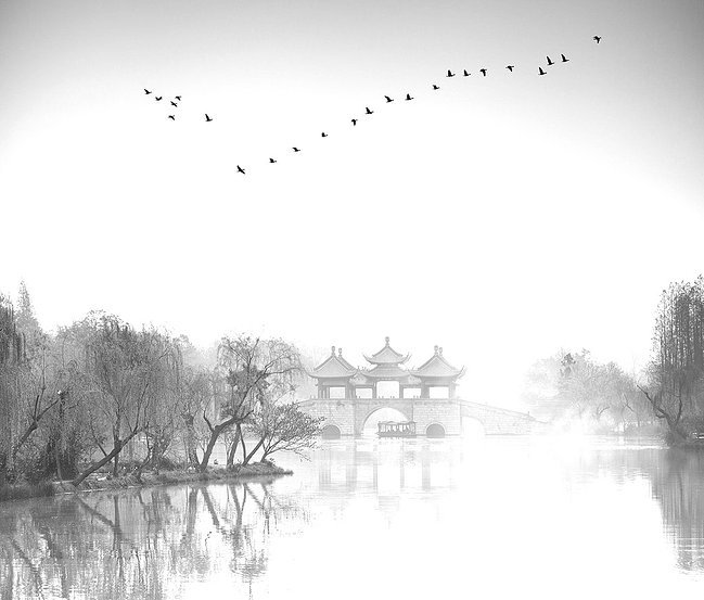 阳春三月下扬州是哪里的诗