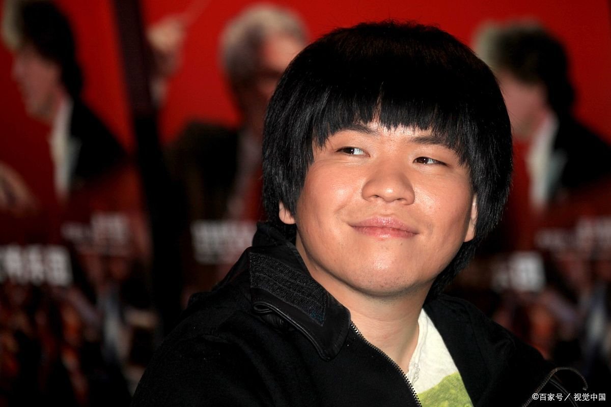 常石磊和胡彦斌都是真假音转换高手，谁的唱功更胜一筹？