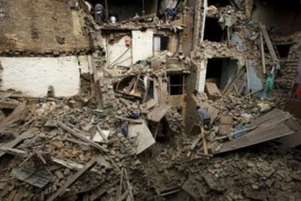 八级地震高层建筑是否容易倒塌