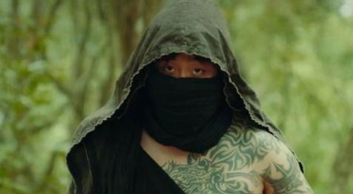 《盗墓笔记》巴乃的塌肩膀是谁？