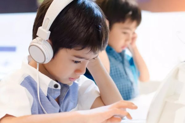 much more和many more的用法区别是什么呢？