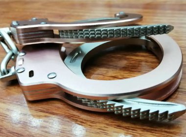 唐山酒吧非法拘禁案4人被抓,这4人在这起案件中充当了什么角色?