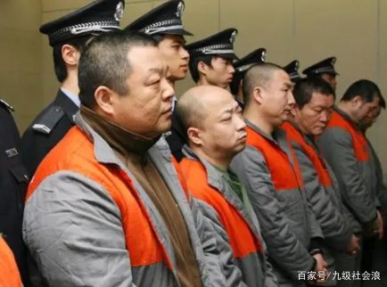 臧天朔和成龙有什么过节？