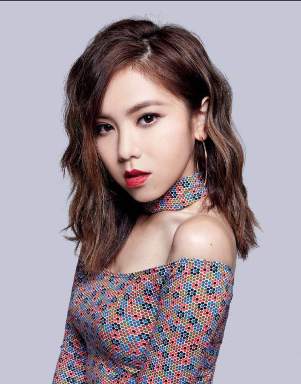 当一个人沉入海底。 是那首歌的歌词？