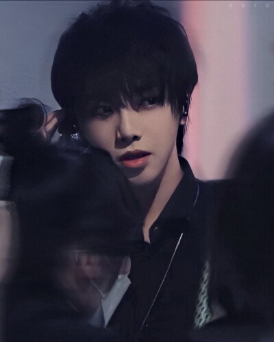 华晨宇被曝未婚生子后,粉丝集体脱粉,他的事业是否会受影响?