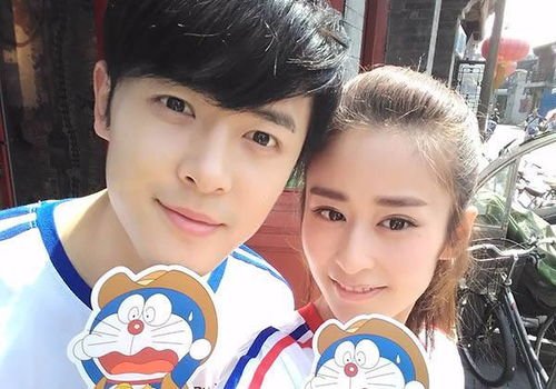 黄晓明baby一墙之隔各自聚会，娱乐圈还有多少是名义上的夫妻？