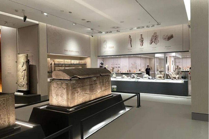 郭煌公元前138年是什么朝代