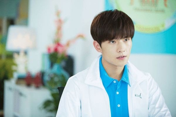 人民日报关注杨洋了,这是要大火的节奏吗?