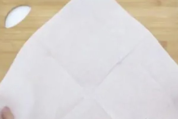 餐巾纸怎么折花