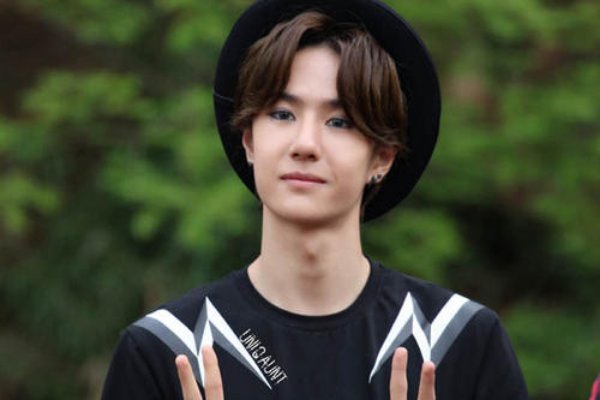 王一博被问《天天向上》中为啥不爱说话,同伴汪涵是怎么说的?