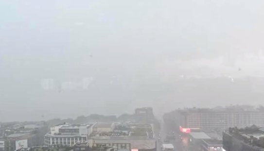 杭州西湖被暴雨“隐藏”了！接下来当地还会迎来暴雨吗？