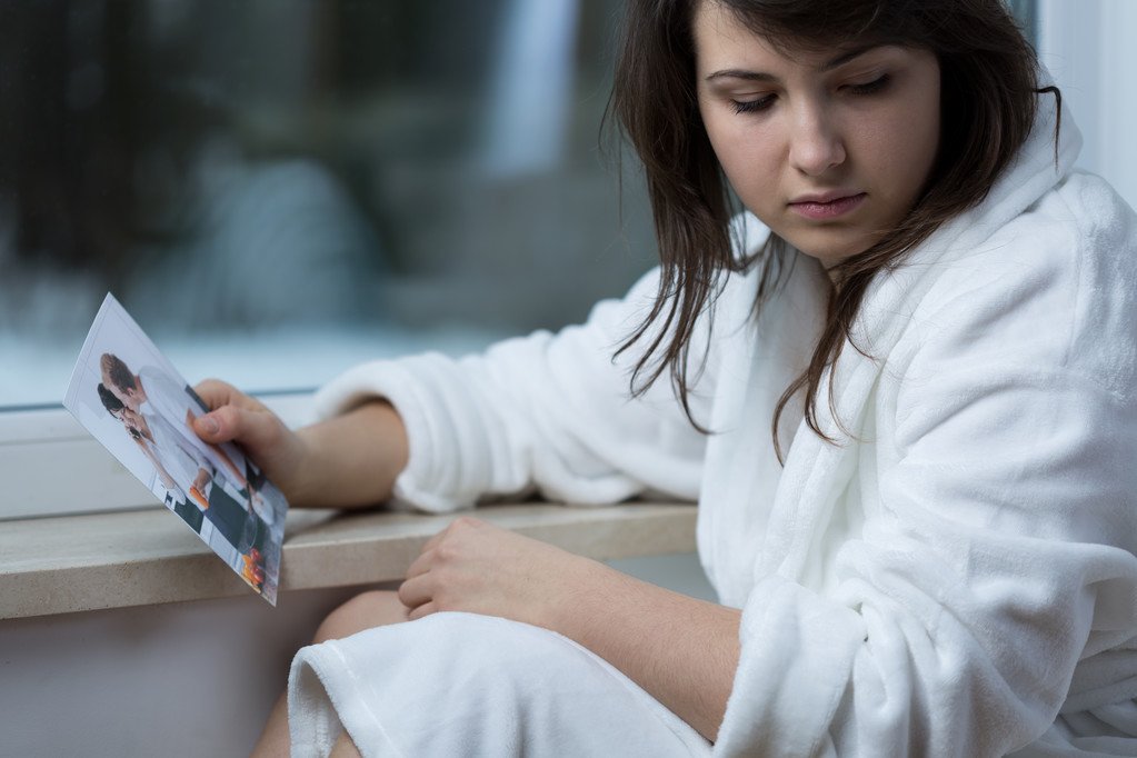 和前男友分手很多年了，可我一直都忘不了他，我该怎么办？