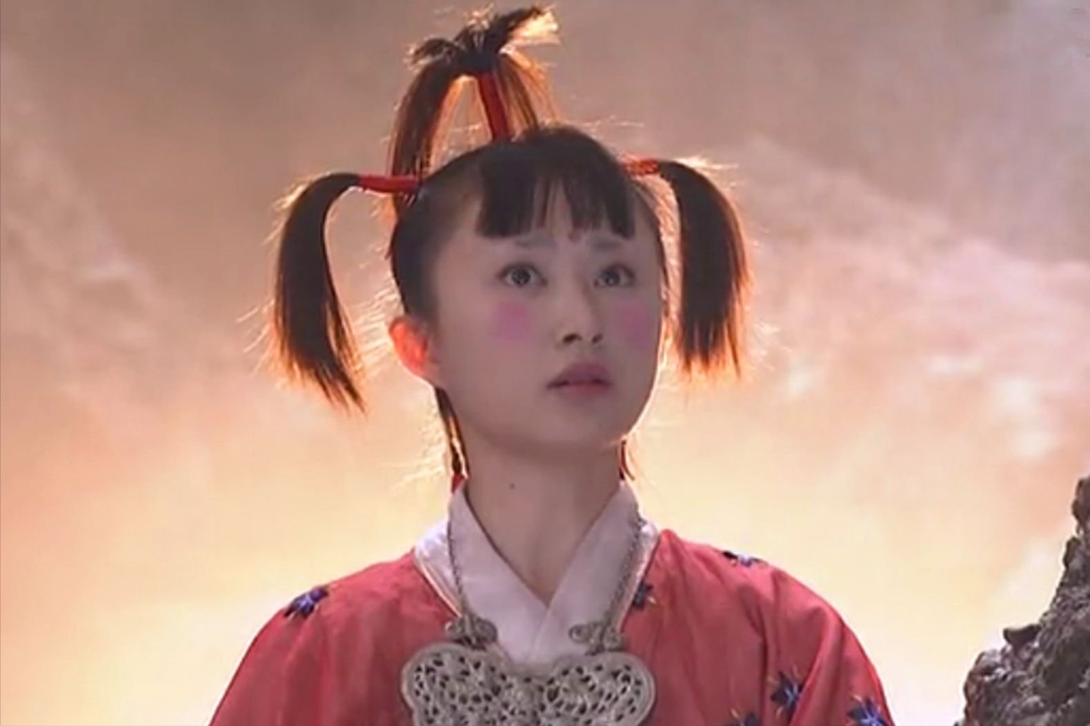 金庸的《天龙八部》中，天山童姥为什么有返老还童的能力？