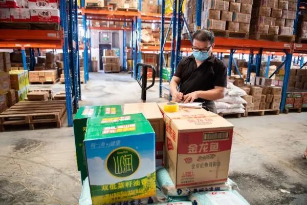 长春要求商超便利店即刻启动营业，疫情期间该如何保证人民物资的供应？