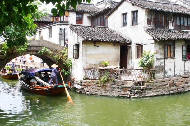 为何是外婆桥而非奶奶强