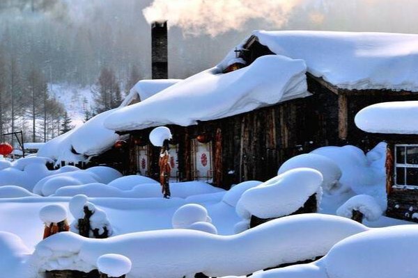 泛指我国东北地区的白山黑水白山指的是