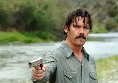 电影《老无所依》结尾发生了什么?